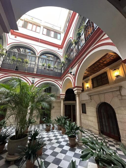 Apartamento Patio Sevillano Frente Catedral Екстериор снимка